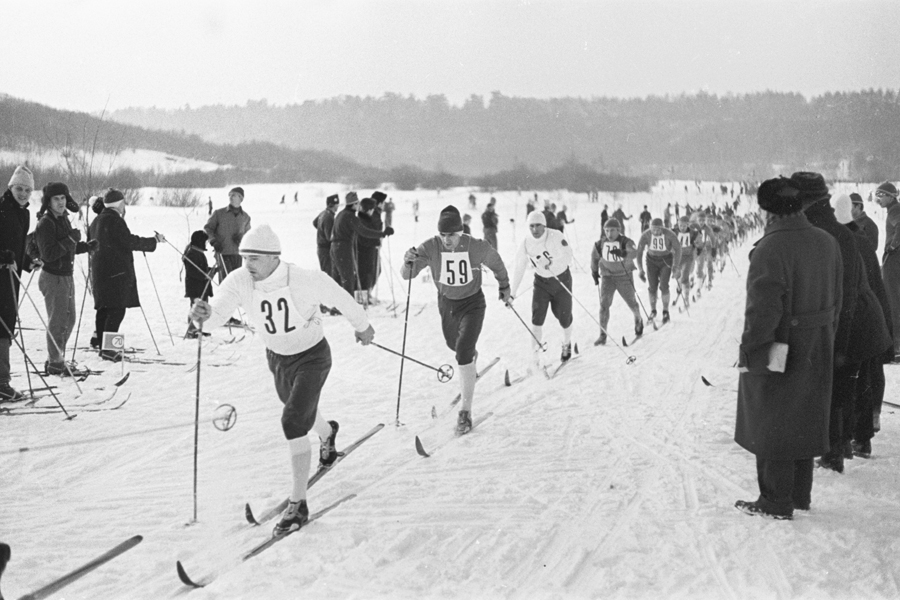 Веденин &mdash; первый советский лыжник, выигравший олимпийское золото в индивидуальной мужской гонке. На Олимпийских играх в Саппоро 1972 года завоевал две награды высшей пробы и одну бронзу. На последнем этапе эстафеты 4&times;10 км на Играх в Саппоро он ликвидировал отставание в одну минуту от норвежца Йохса Харвикена, что помогло сборной СССР выиграть золото