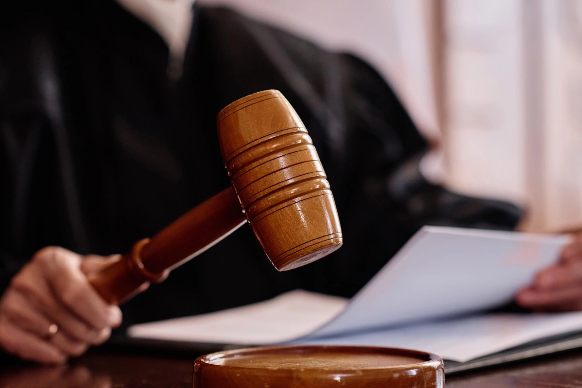 Суд может назначить компенсацию, только если доказано, что вред был и он значим