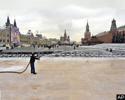 Дед Мороз, Лужков и каток на Красной площади