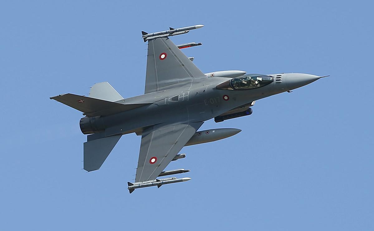 Истребитель F-16 ВВС Дании