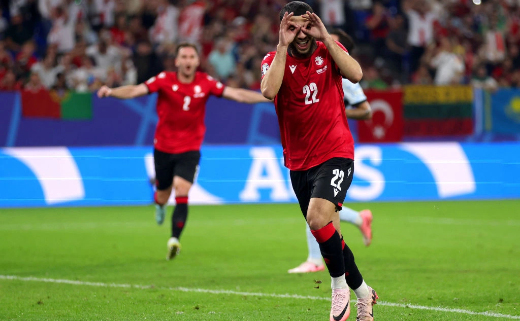 Lars Baron / Getty Images