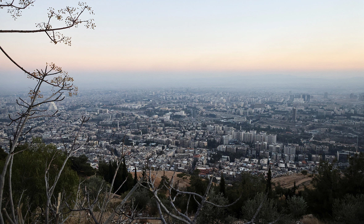 Khalil Ashawi / Reuters