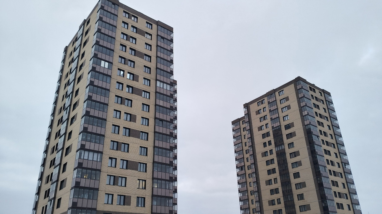 Многоэтажки Омска и Волгограда стали самыми низкими в России