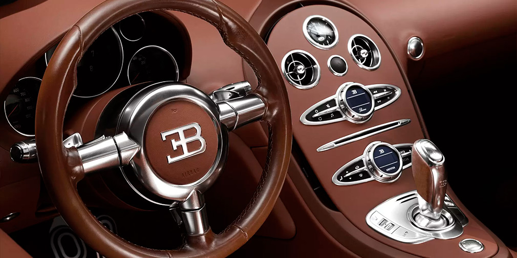 Bugatti Veyron Grand Sport Vitesse Ettore Bugatti&nbsp;&mdash; последняя и главная версия из этой серии. В представлении не нуждается: посвящена она основателю компании Этторе Бугатти, а выполнена в стиле вышеупомянутой модели Royale&nbsp;&mdash; самой роскошной и помпезной машины своего времени.