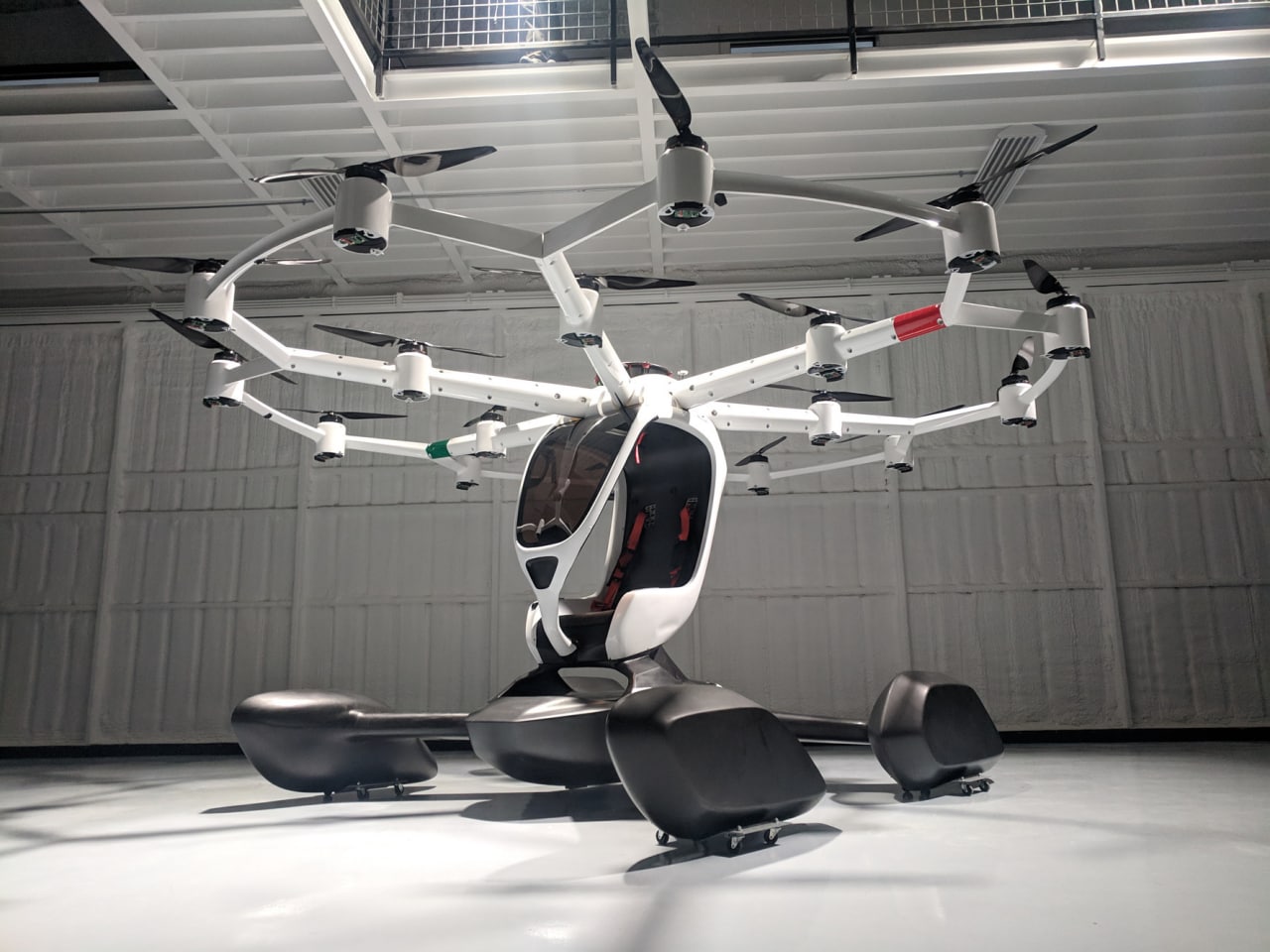 Hexa &mdash; пилотируемый мультикоптер, на котором можно будет совершать короткие прогулочные полеты