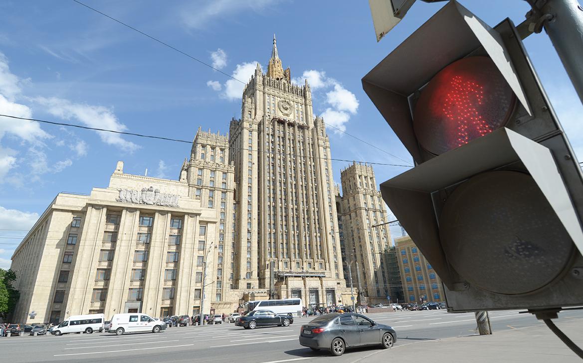МИД России рассказал об ответе на санкции ЕС за вмешательство в выборы