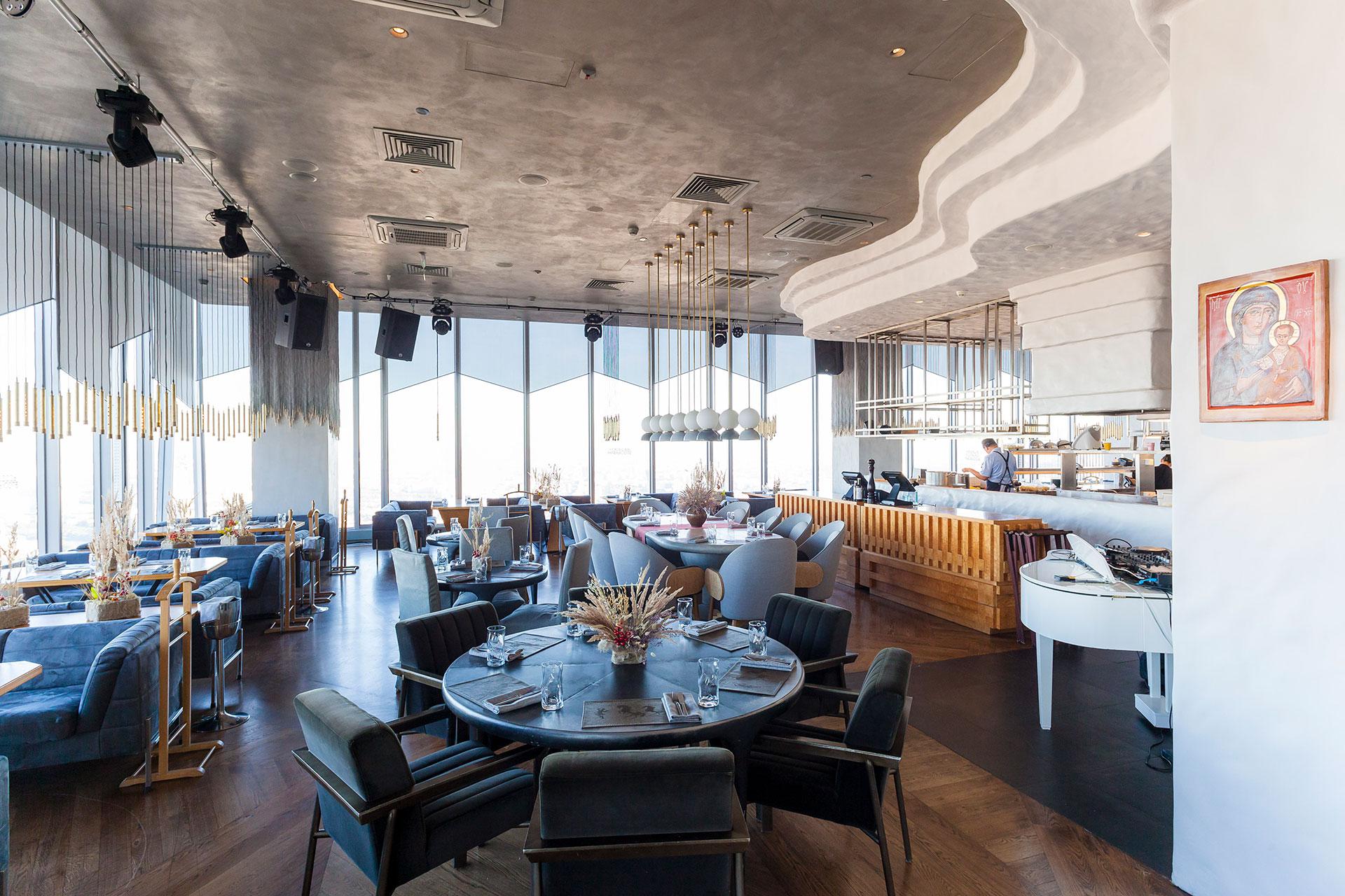 Интерьер ресторана &laquo;Ruski&raquo;