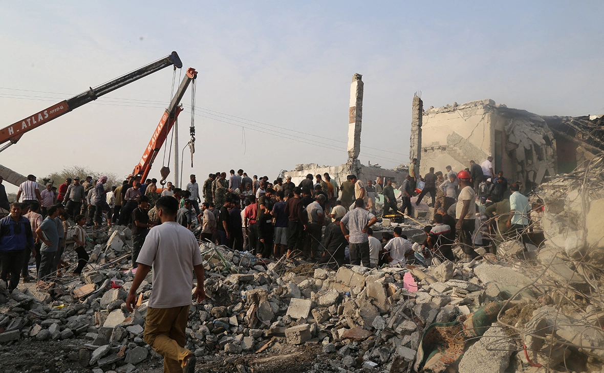 Abbas Zakeri / Mehr News / WANA / Reuters