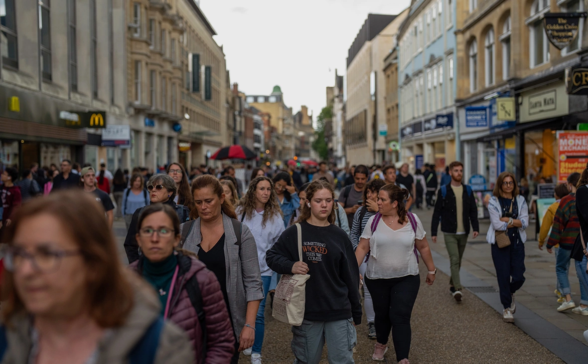 Carl Court / Getty Images