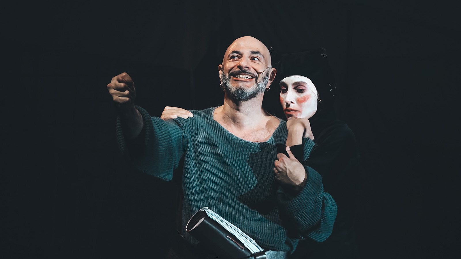 Фото из спектакля «Лир» в театре «Шалом»