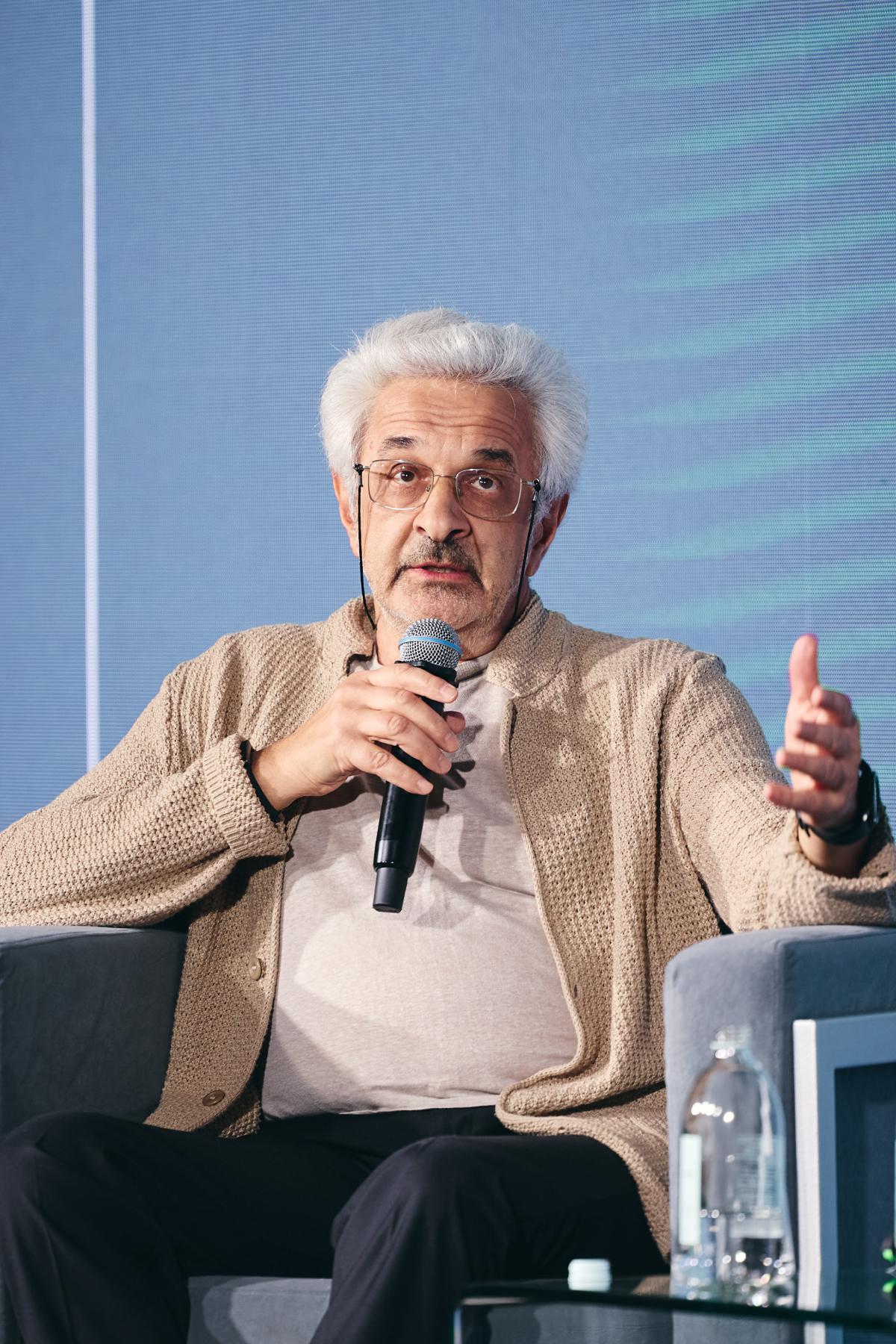 Александр Колмановский
