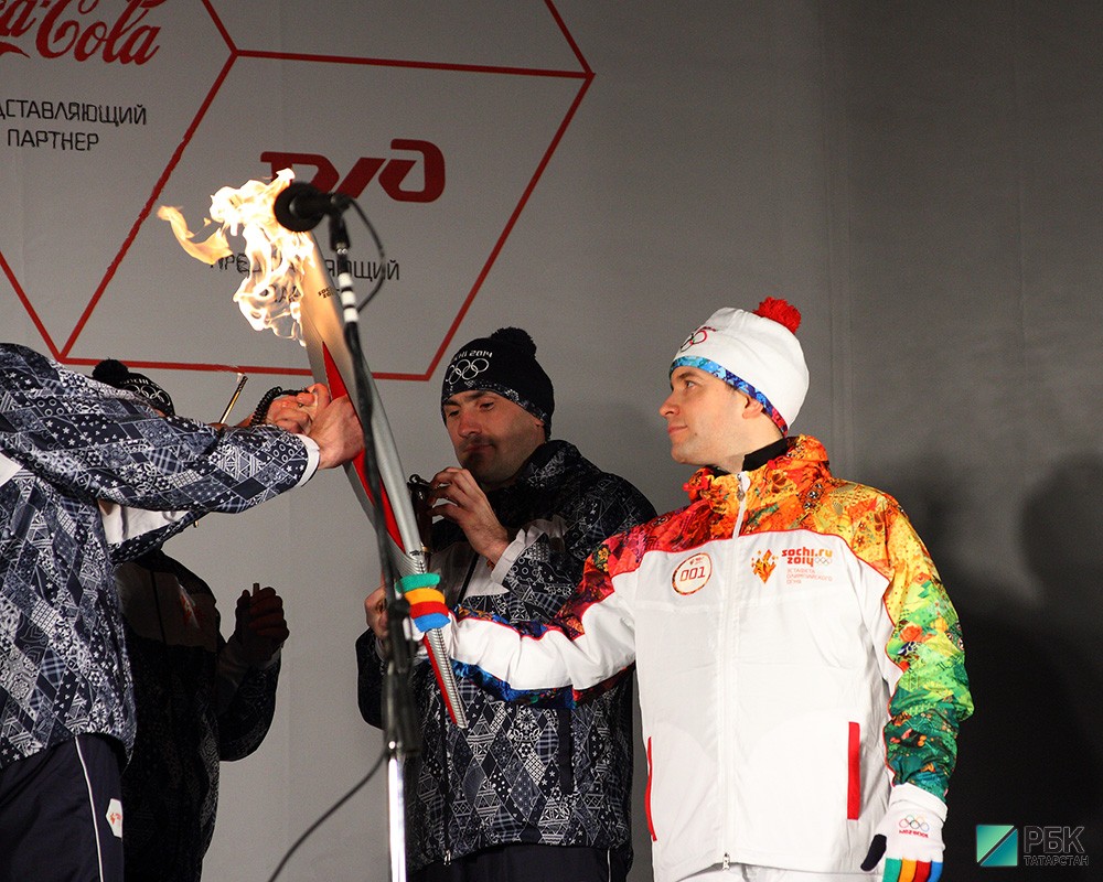 Старт эстафеты Олимпийского огня в деревне Универсиады.