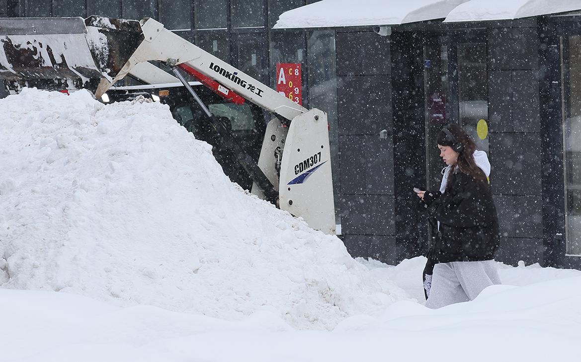 Москвичам пообещали плюсовую температуру и мокрый снег