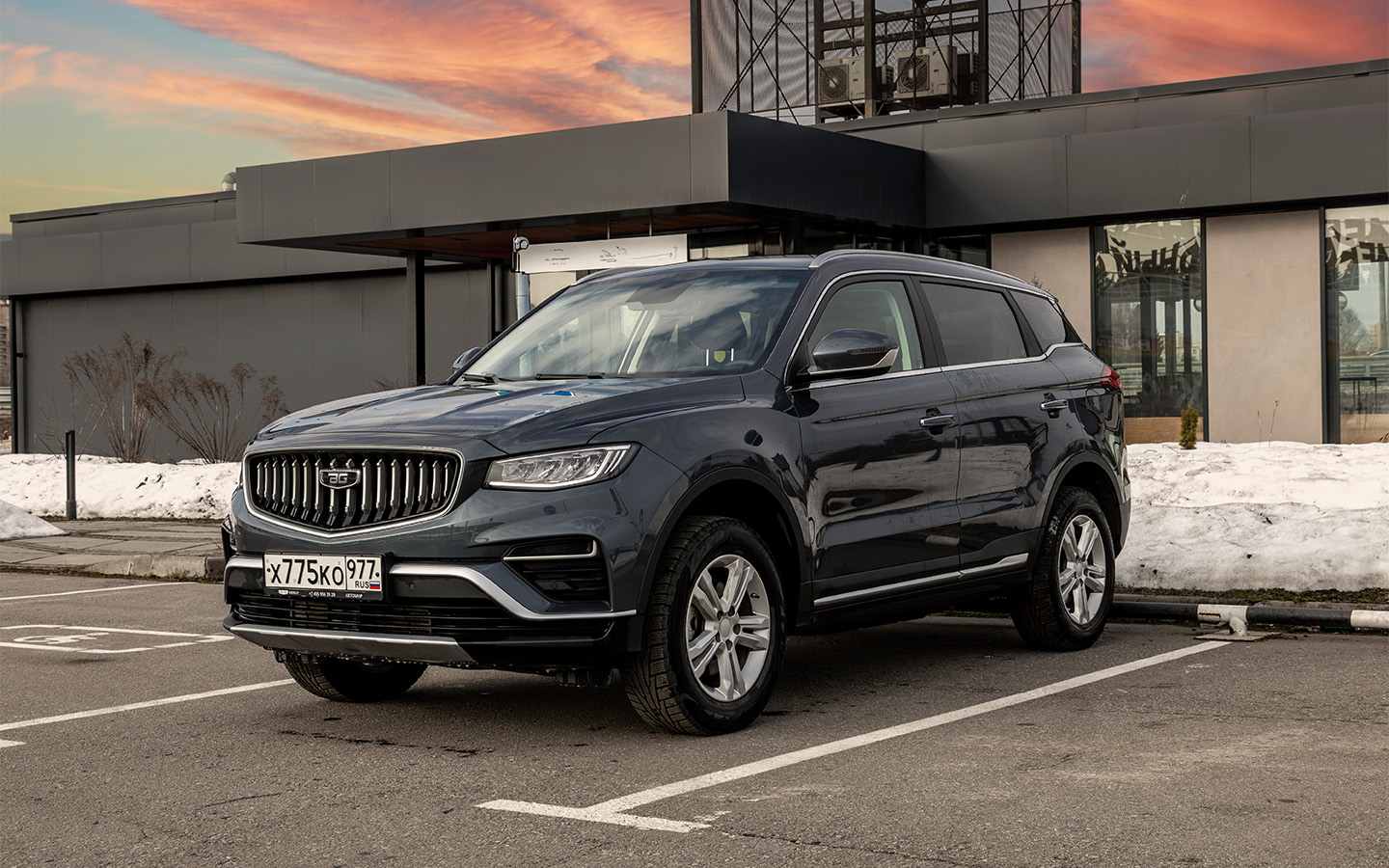 Цветовая гамма обновленного&nbsp;Belgee X70 пополнилась новым оттенком &mdash;&nbsp;Starnight Blue. Также можно выбрать&nbsp;белый, серый, серебристый, красный и черный вариант окраски