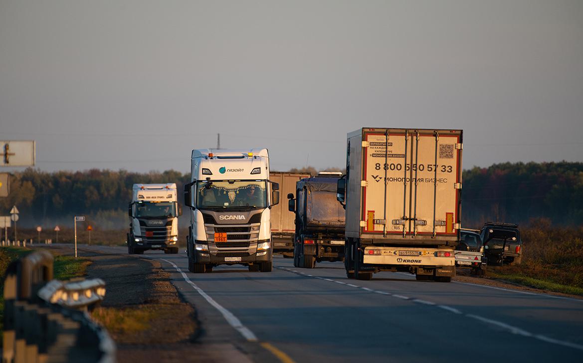 Легковушки из-за грузовиков начали штрафовать на суммы до ₽600 тыс.