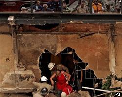В Индии обрушившаяся стена погребла под собой 27 человек