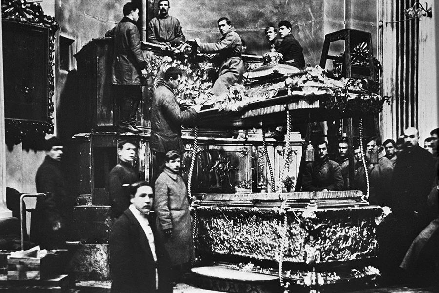 Вскрытие раки Александра Невского и изъятие мощей по постановлению Петроградского Совета, 12 мая 1922 г.