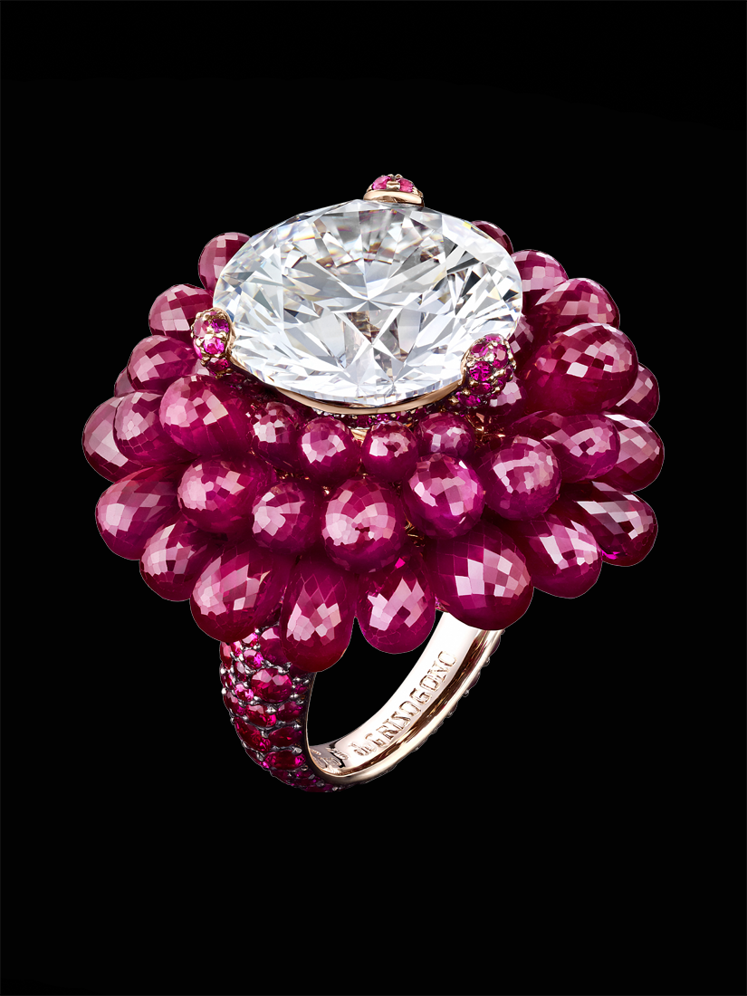 Кольцо с бриллиантом 14,18 карата и рубиновыми бриолетами 44,20 карата