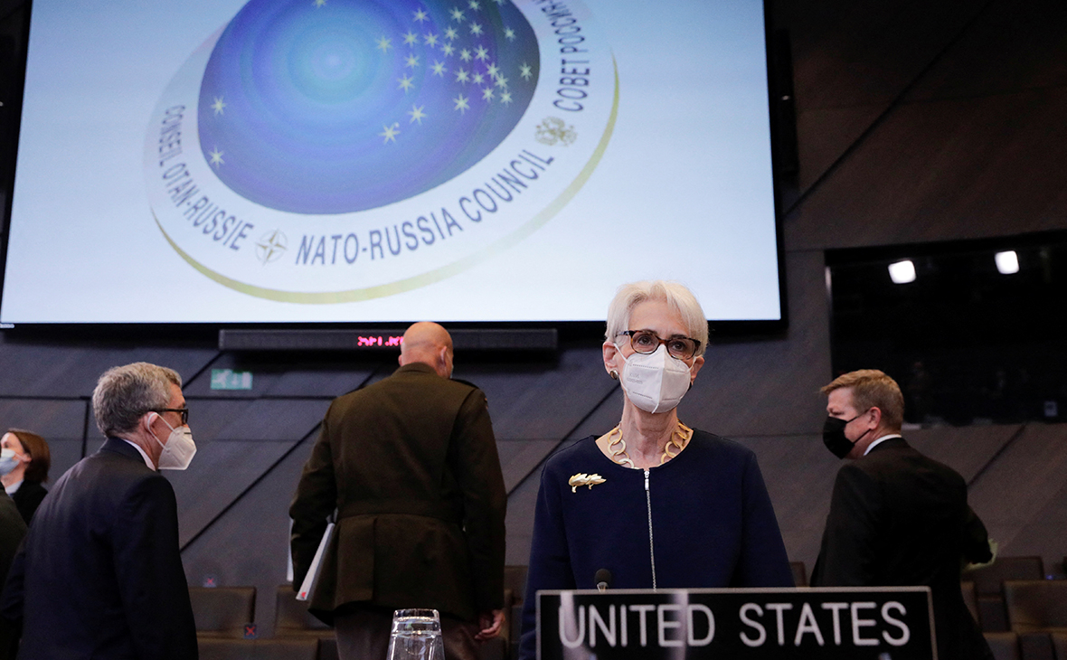 «НАТО недоговороспособно». Как Москва оценила переговоры по безопасности"/>













