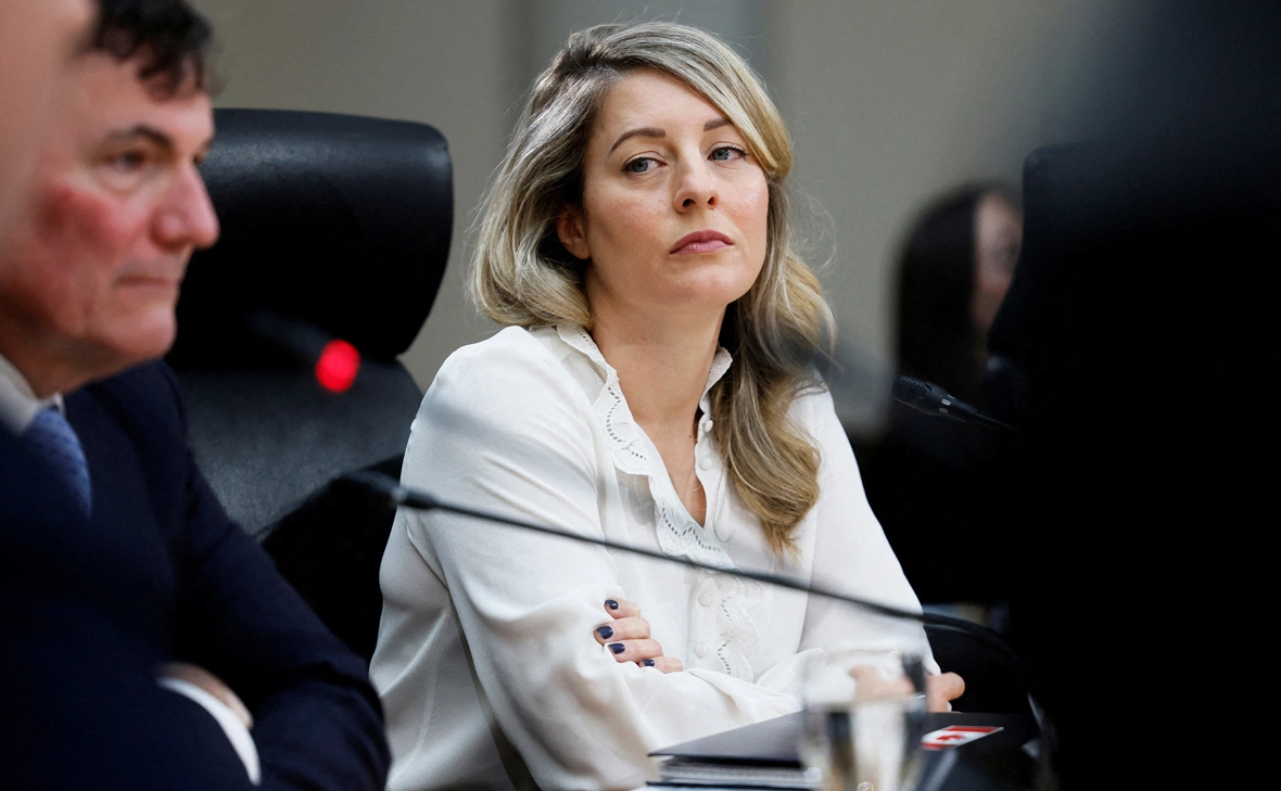 Blair Gable / Reuters