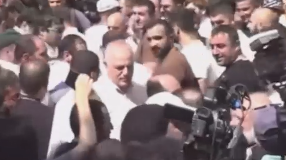 В Армении завели дело на протестующих, отбивших у силовиков архиепископа