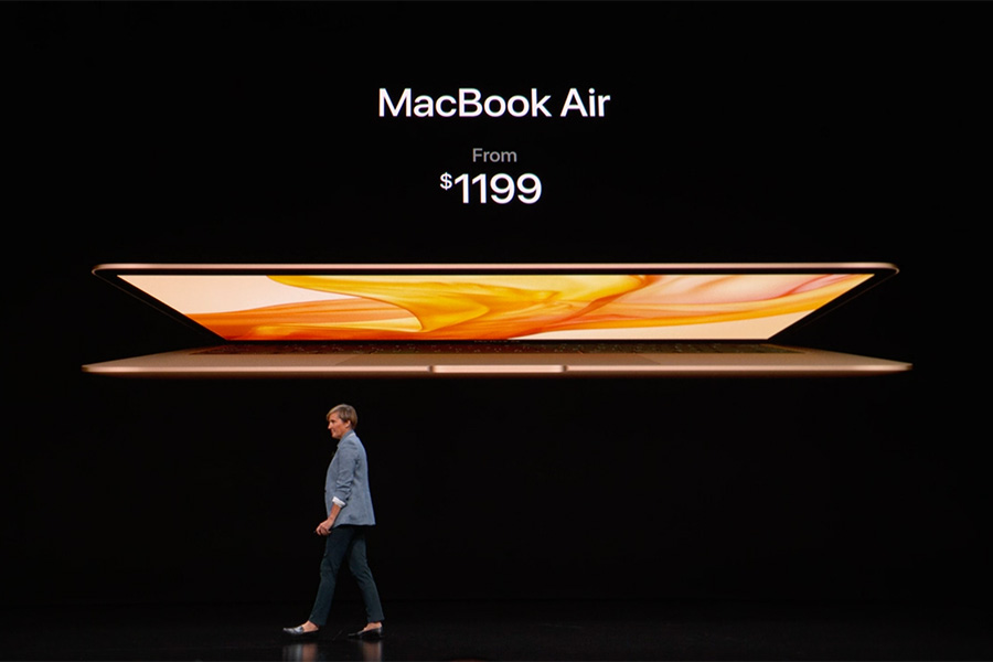 В мире 100 млн пользователей компьютеров Apple. Новая версия ноутбука MacBook &mdash; Macbook Air c диагональю 13,3 дюймов &mdash; получила дисплей Retina и стала легче. Изготовленный из переработанного алюминия аппарат толщиной 15,6 мм весит 1250 г