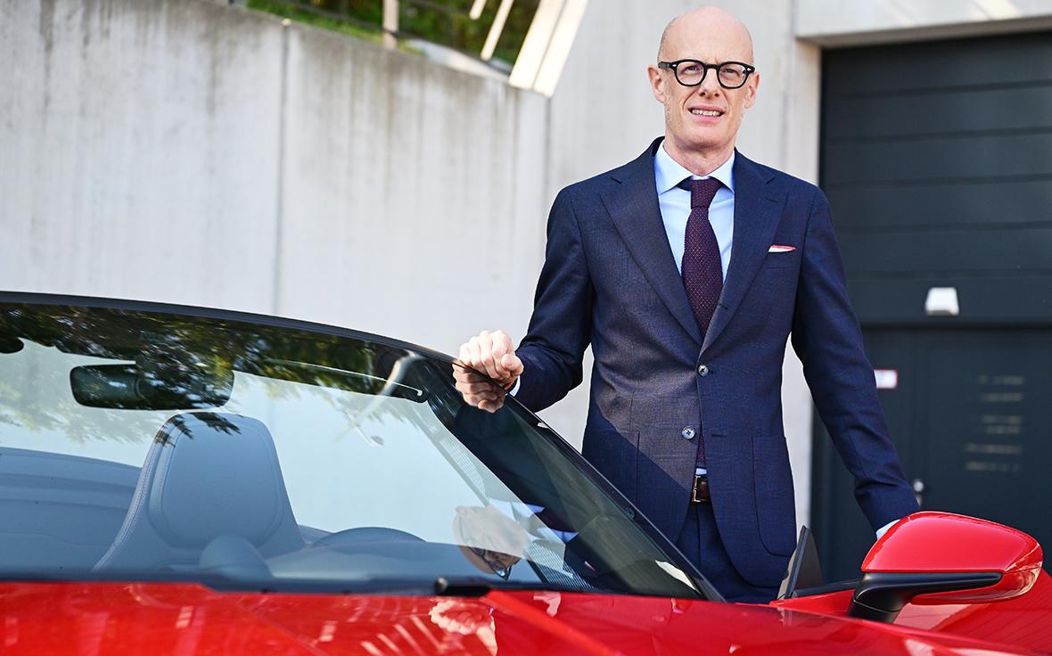 Глава Porsche решил сократить 40% руководства для спасения компании