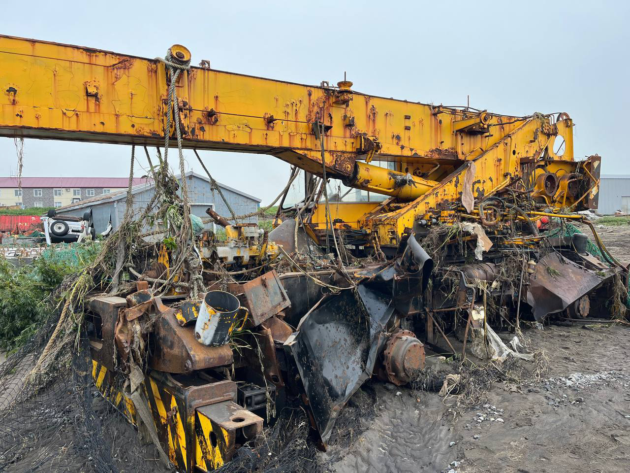 Порт Северо-Курильска после землетрясения и цунами