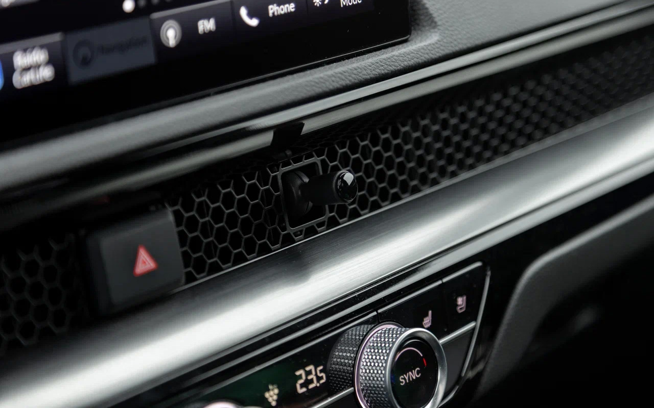 Воздуховоды климатической системы у Honda CR-V нарочито просты и в чем-то&nbsp;даже наивны. Рисунок в виде сот не выправляет ситуацию&nbsp;