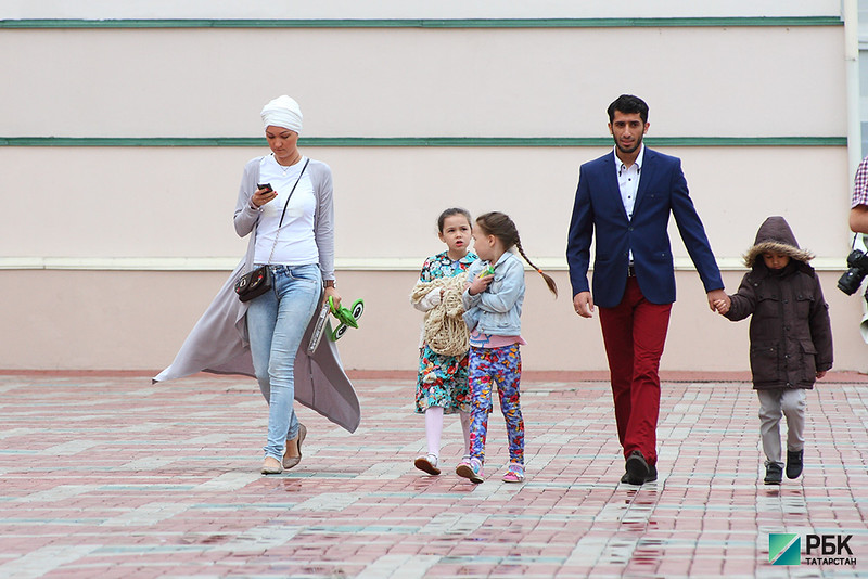 В Татарстане семьям с детьми направили 1,86 млрд. рублей