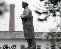 В пригороде Санкт-Петербурга взорван памятник Ленину