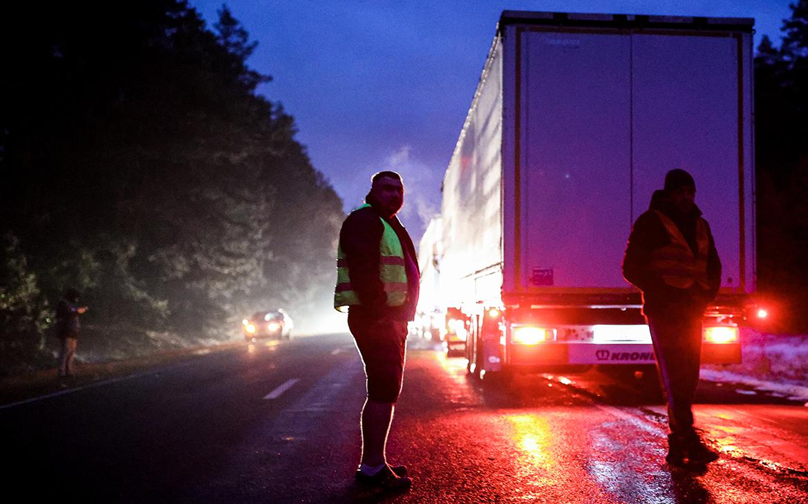 МИД Литвы вручил ноту белорусскому дипломату из-за застрявших грузовиков