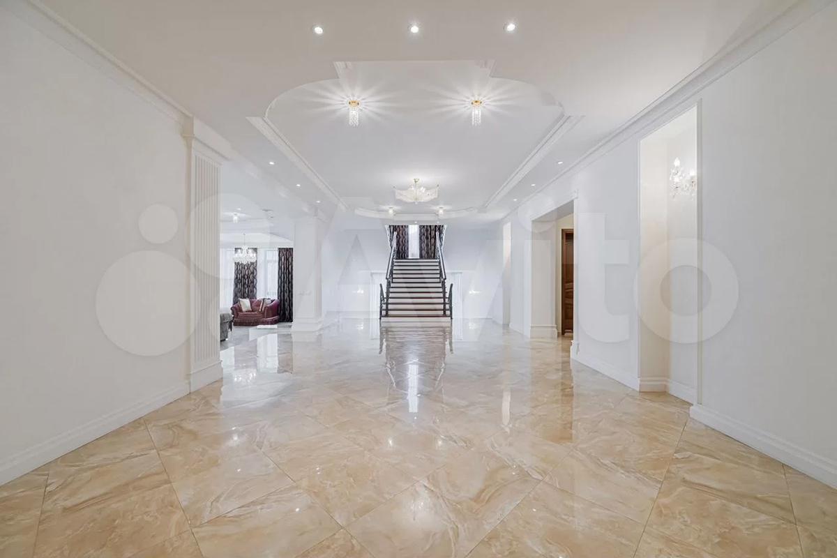 Как выглядят самые дорогие продающиеся в мегаполисах России дома