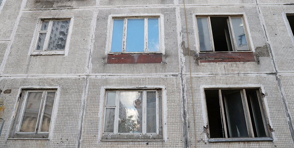 Расселенная пятиэтажка серии К-7 перед сносом в Москве
