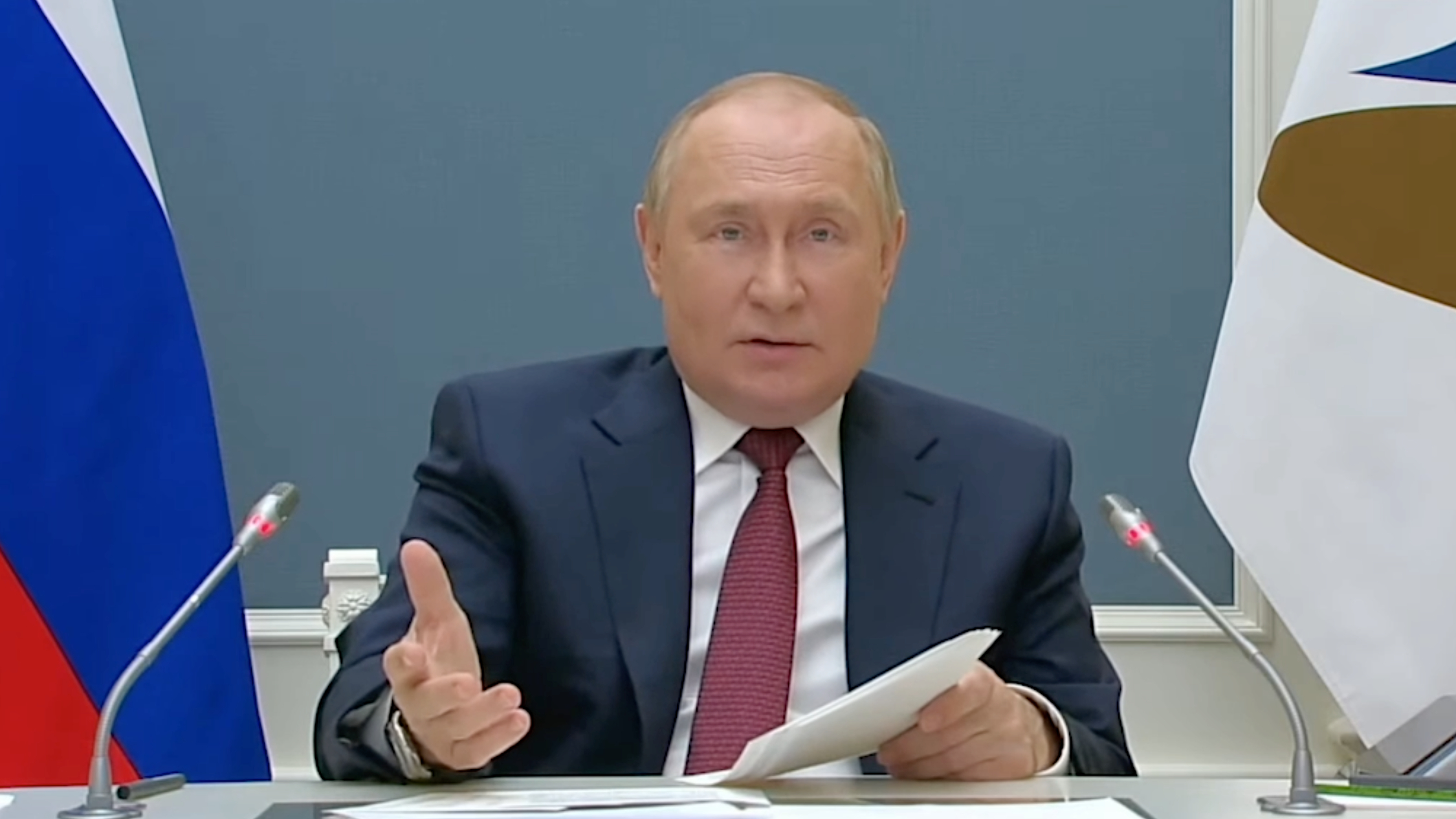 Путин исключил импортозамещение как панацею ото всех бед
