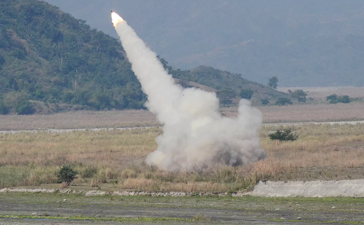 Dondi Tawatao / Getty Images