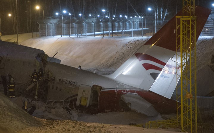 Во Внуково совершил жесткую посадку самолет Ту-204