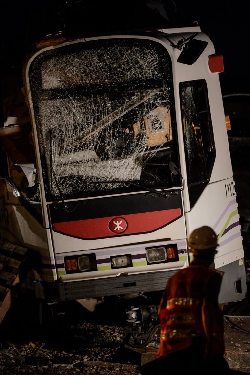 Крушение поезда метро в Гонкгонге: более 60 пострадавших
