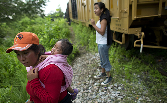 Мигранты из Гватемалы направляются в США


