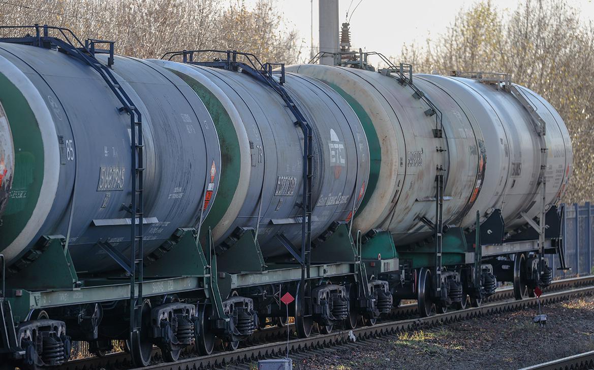 Поставки нефти из России в Индию приблизились к двухлетнему максимуму