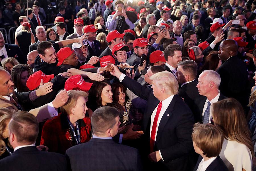 «Непристойная» открытка, искаженные опросы и доходы: иски Трампа к медиа «Непристойная» открытка, искаженные опросы и доходы: иски Трампа к медиа