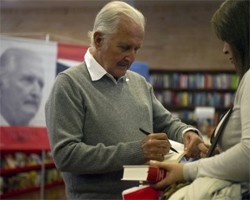 В Мексике скончался писатель Карлос Фуэнтес — один из плеяды знаменитых авторов-латиноамерикацев 