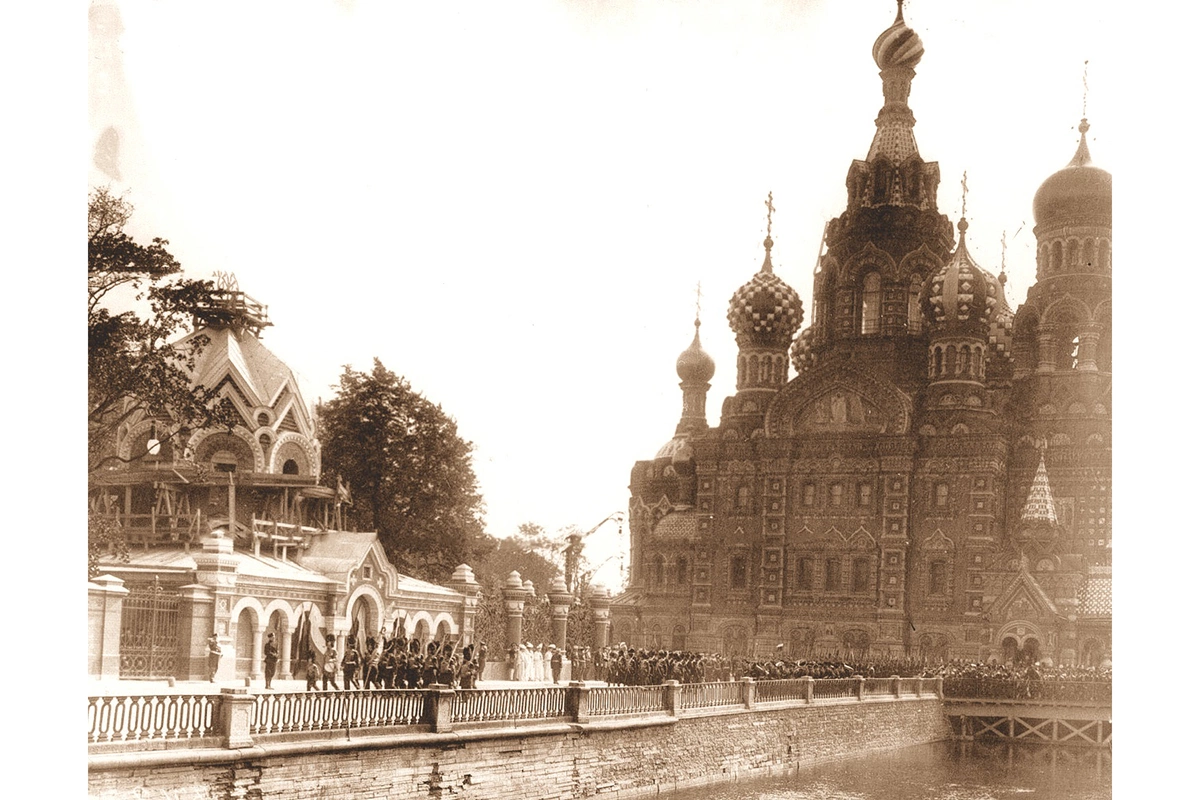 <p>Храм Спаса на Крови после освящения в Санкт-Петербурге, 1907 год</p>