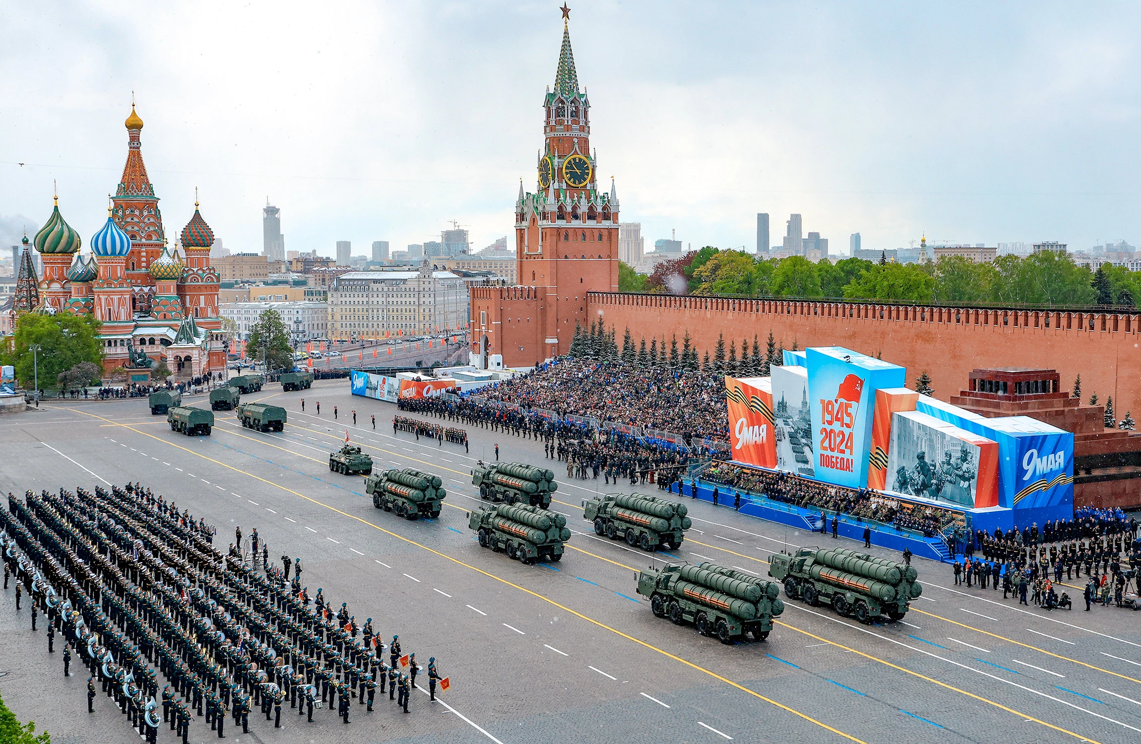 Парад Победы на Красной площади. Фоторепортаж — РБК