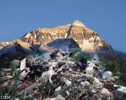 Китайские альпинисты уберут мусор с Эвереста