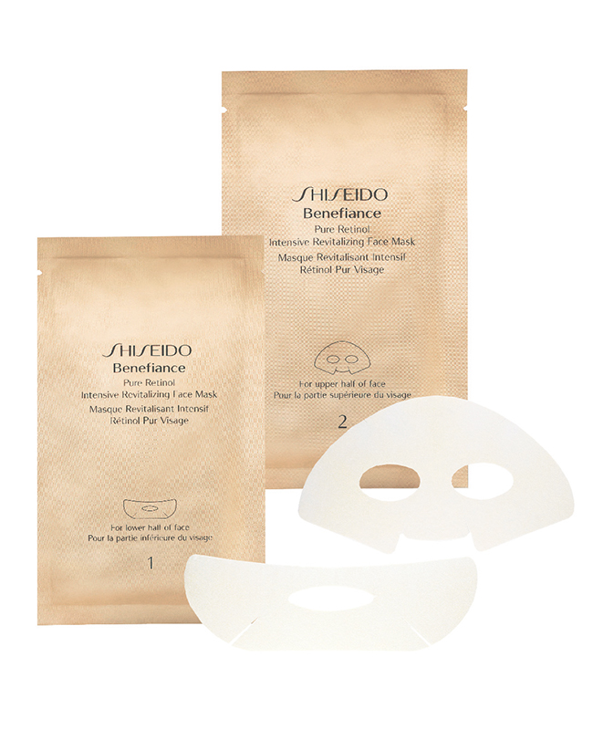 Тканевая маска на основе чистого ретинола Benefiance, Shiseido помогает бороться с морщинами в долгосрочной перспективе. А экстракт водного растения хлореллы наполняет кожу энергией уже через 15 минут.
