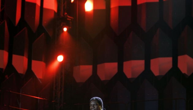 Шакира исполнила Waka Waka на открытии ЧМ-2010