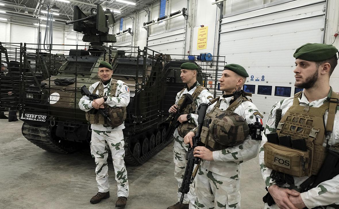Военнослужащие армии Франции на эстонской армейской базе Тапа, во время встречи, по вопросу военной помощи Украине в 2023 году
