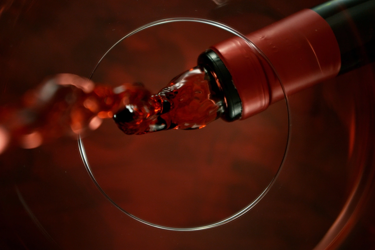 Половина россиян назвали отечественное вино качественнее импортного