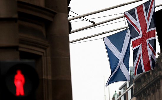 Флаги Шотландии и&nbsp;Великобритании



